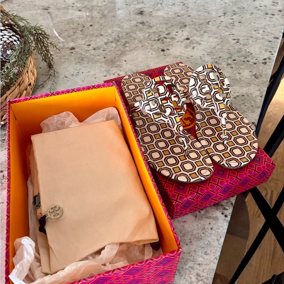 Stylish Geometric Patterned Sandals - Picture 13 of 13